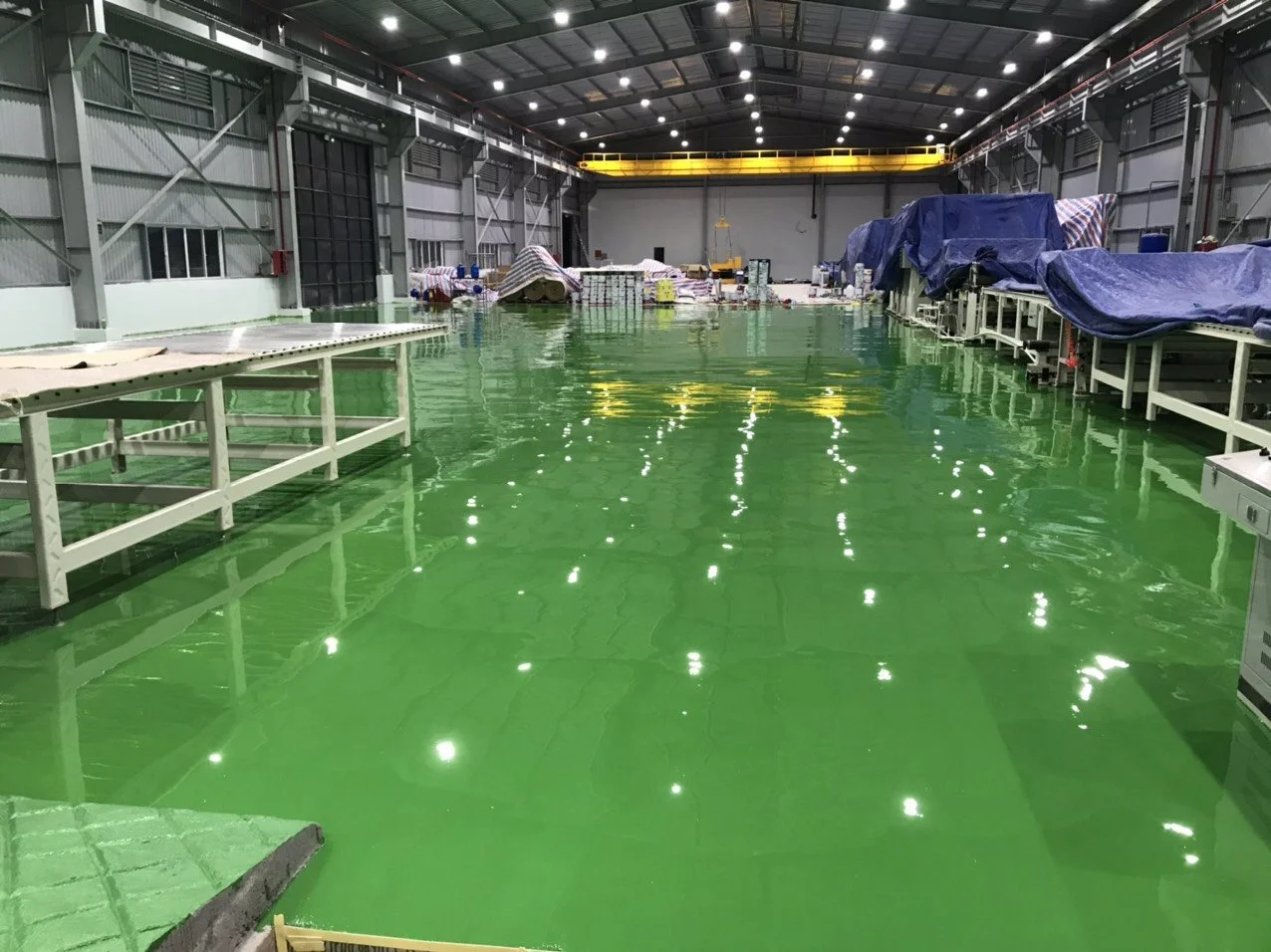 Thi công sơn epoxy tự san phẳng Nhà Máy Vina Sapphire Thi công sơn epoxy tự san phẳng Nhà Máy Vina Sapphire